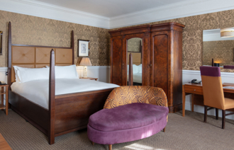 Mainmanorhouse Carousel Desktop Feature Double Carousel 5